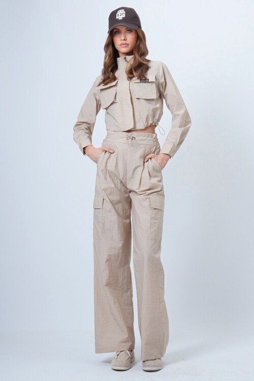 Hakim Yaka Çift Kapak Cepli Ceket Ve Bol Paça Pantolon Takım