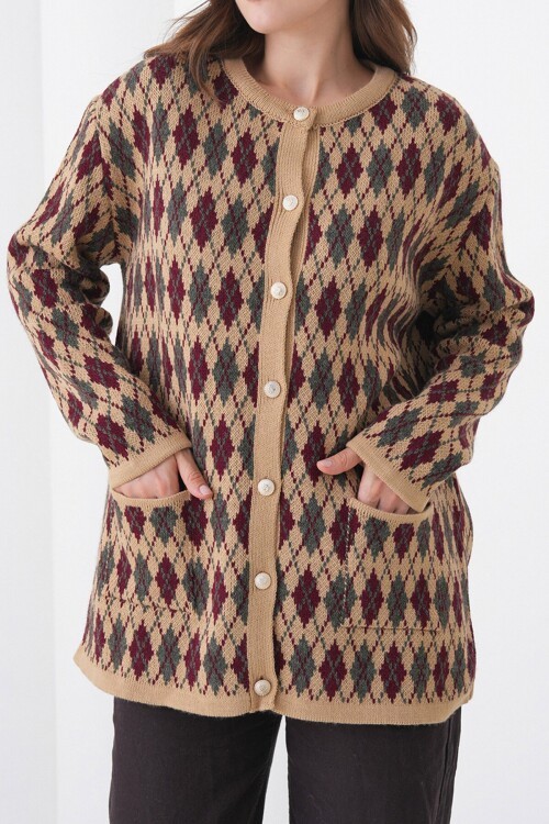 Baklava Desenli Düğmeli Cepli Triko Hırka