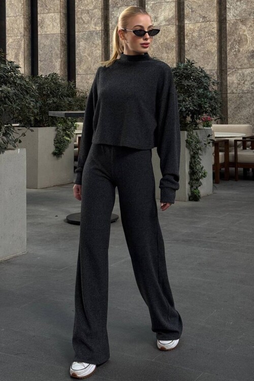 Balıkçı Yaka Triko Oversize Sweatshirt ve Palazzo Pantolon Takım