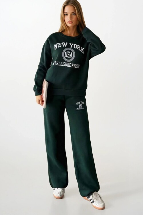 Baskılı Oversize Sweatshirt ve Geniş Paça  3 İplik Eşofman Takım