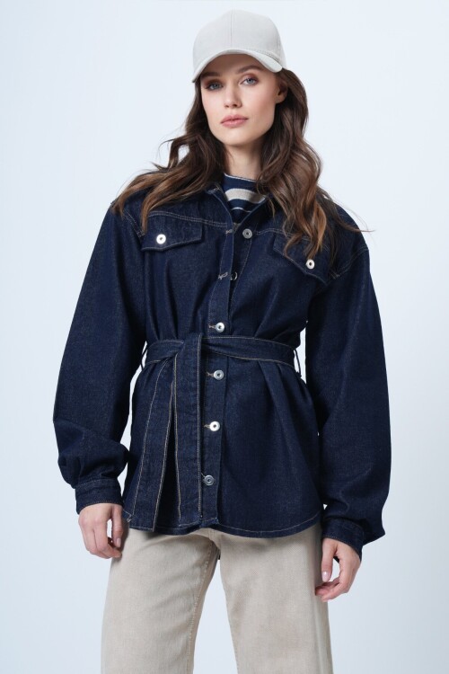 Beli Kuşaklı Düğme Kapamalı Denim Gömlek