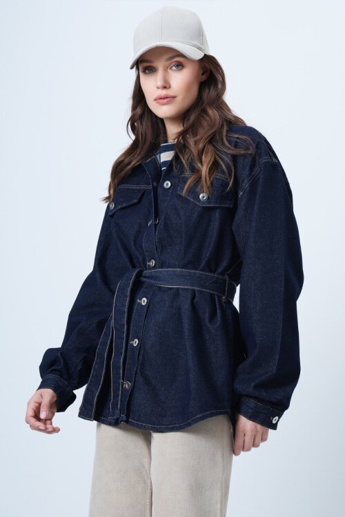 Beli Kuşaklı Düğme Kapamalı Denim Gömlek