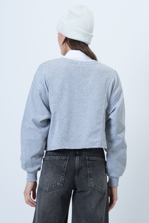 Bisiklet Yaka Dikiş Detaylı Crop Sweatshirt