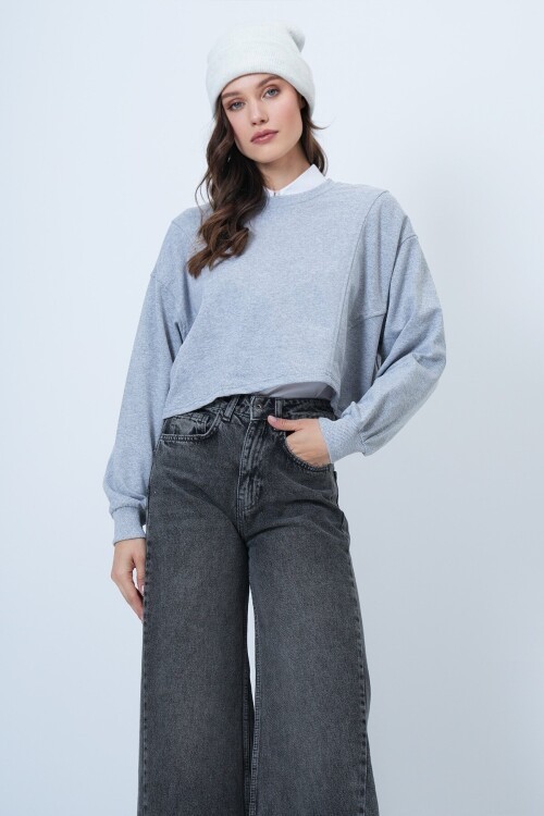 Bisiklet Yaka Dikiş Detaylı Crop Sweatshirt