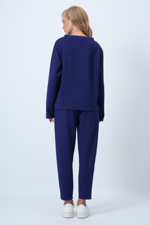 Bisiklet Yaka Geniş Kesim Bluz Ve Önü Plileli Çift Cepli Pantolon Takım