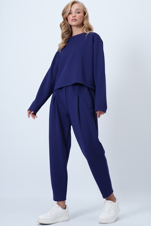 Bisiklet Yaka Geniş Kesim Bluz Ve Önü Plileli Çift Cepli Pantolon Takım