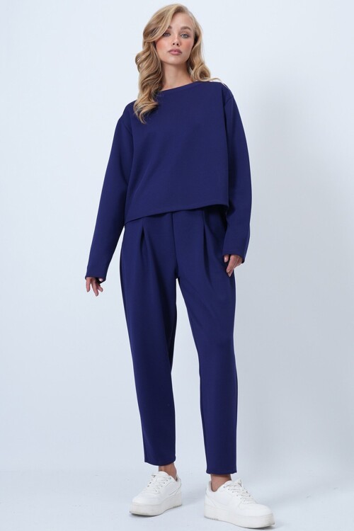 Bisiklet Yaka Geniş Kesim Bluz Ve Önü Plileli Çift Cepli Pantolon Takım