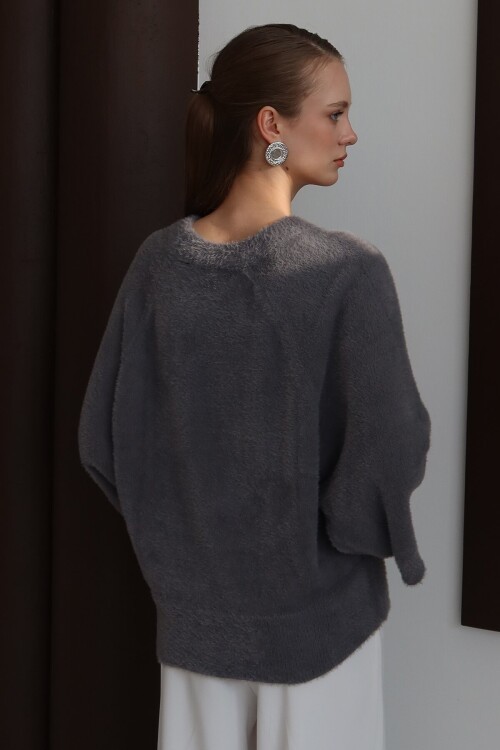 Bisiklet Yaka Geniş Kollu Yumoş Kazak