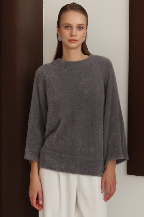 Bisiklet Yaka Geniş Kollu Yumoş Kazak