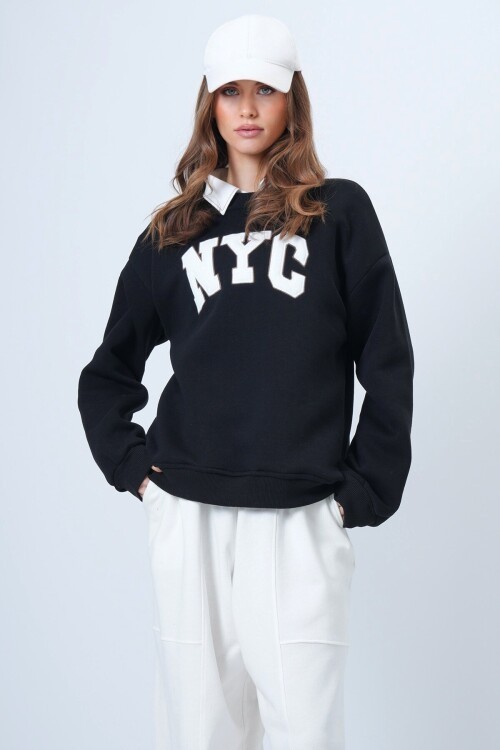 Bisiklet Yaka Nakışlı Ribanalı Uzun Kollu İçi Şardonlu 3 İplik Sweatshirt