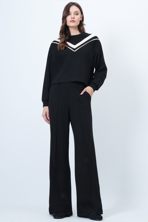 Bisiklet Yaka Şerit Detaylı Bluz ve Geniş Paça Pantolon Takım