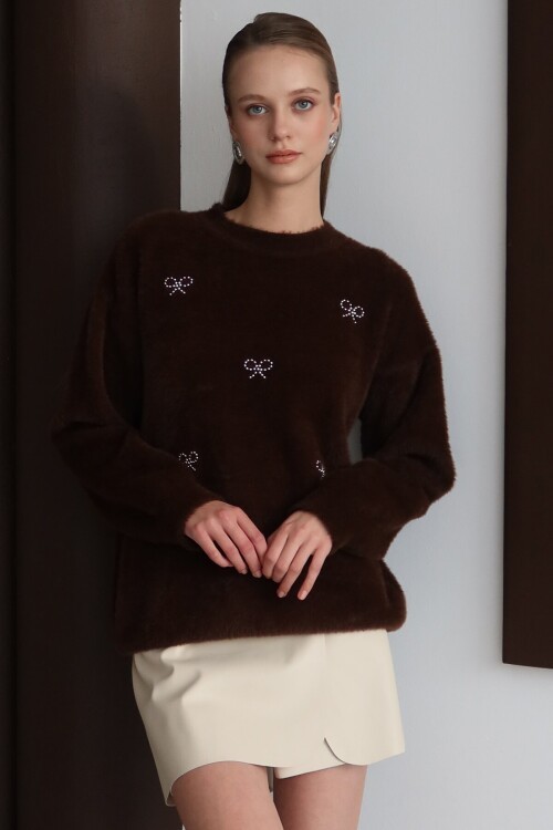 Bisiklet Yaka Taşlı Kurdale Detaylı Yumoş Kazak