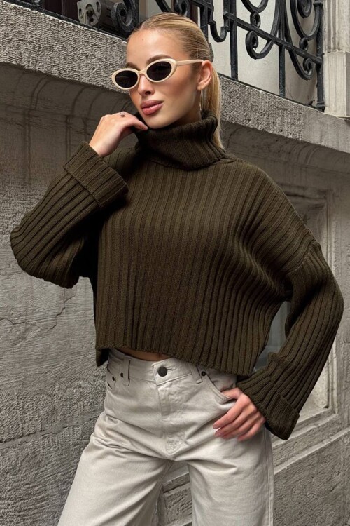 Boğazlı Fitilli Crop Triko Kazak