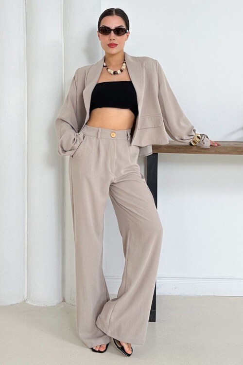 Cep Aksesuarlı Crop Astarlı Ceket Ve Çift Cepli Pantolon Takım