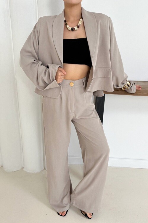 Cep Aksesuarlı Crop Astarlı Ceket Ve Çift Cepli Pantolon Takım