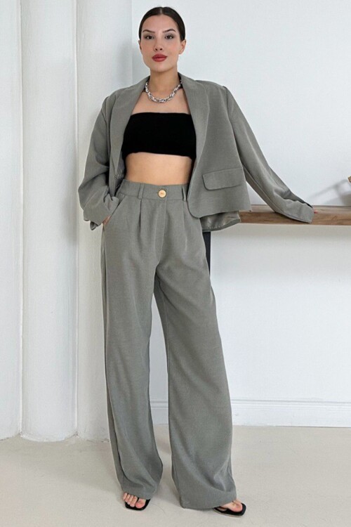 Cep Aksesuarlı Crop Astarlı Ceket Ve Çift Cepli Pantolon Takım