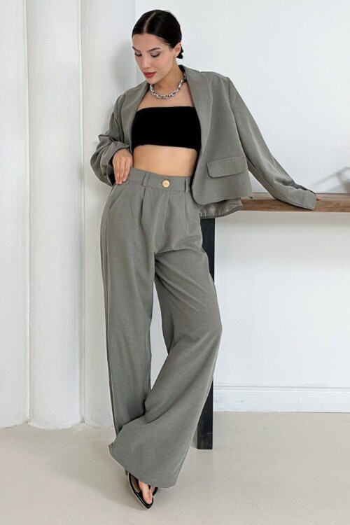 Cep Aksesuarlı Crop Astarlı Ceket Ve Çift Cepli Pantolon Takım