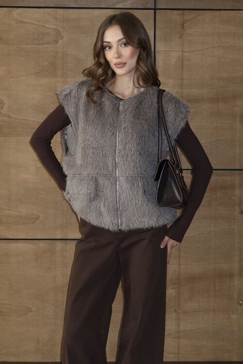 Cep Detaylı Püsküllü Fermaur Kapamalı Yelek