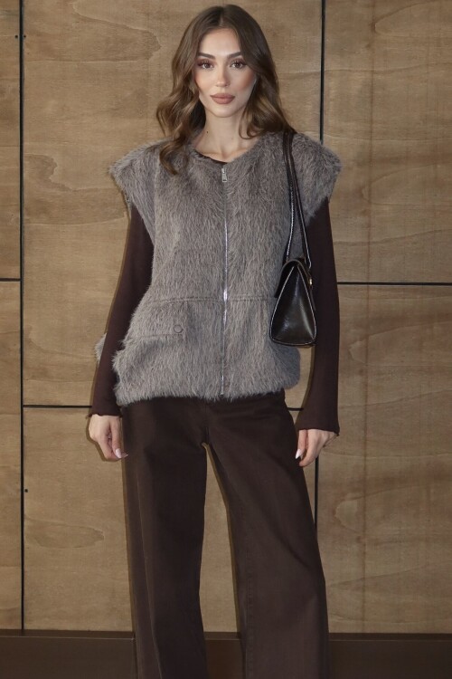 Cep Detaylı Püsküllü Fermaur Kapamalı Yelek