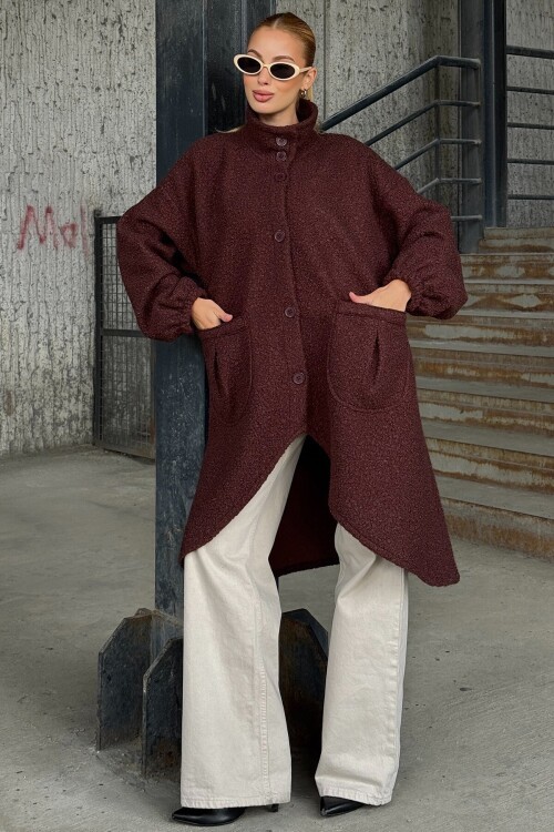 Bordo Çift Cepli Asimetrik Kesim Düğme Kapamalı Astarsız Kaban