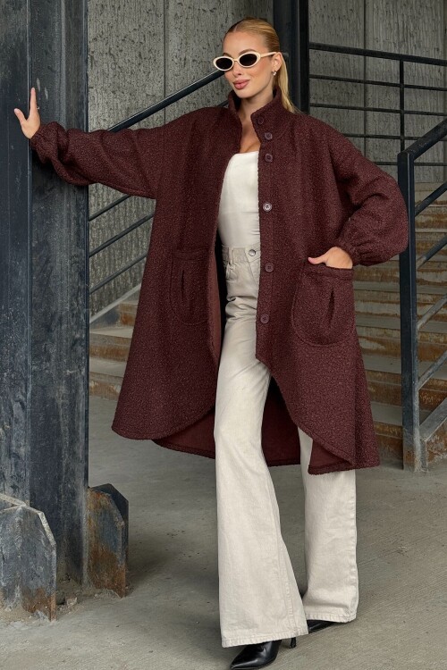 Bordo Çift Cepli Asimetrik Kesim Düğme Kapamalı Astarsız Kaban