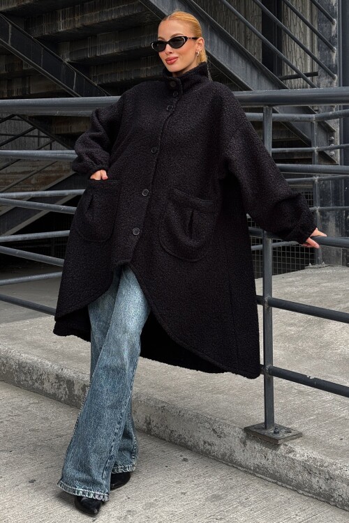 Çift Cepli Asimetrik Kesim Düğme Kapamalı Kaşe Kaban