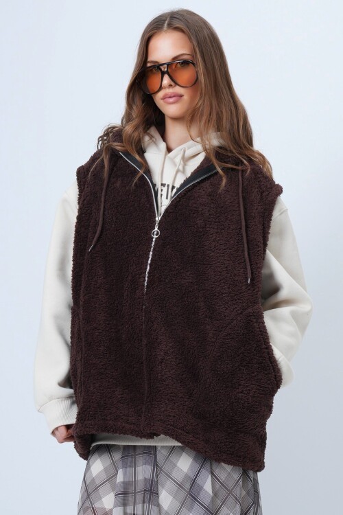 Çift Cepli Fermuar Kapamalı Peluş Yelek