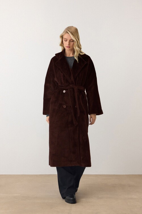 Çift Düğmeli Yumuşak Dokulu Kaşe Kaban