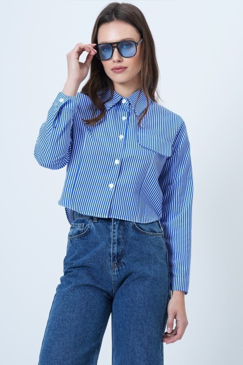 Çizgili Düğmeli Cep Detaylı Crop Gömlek
