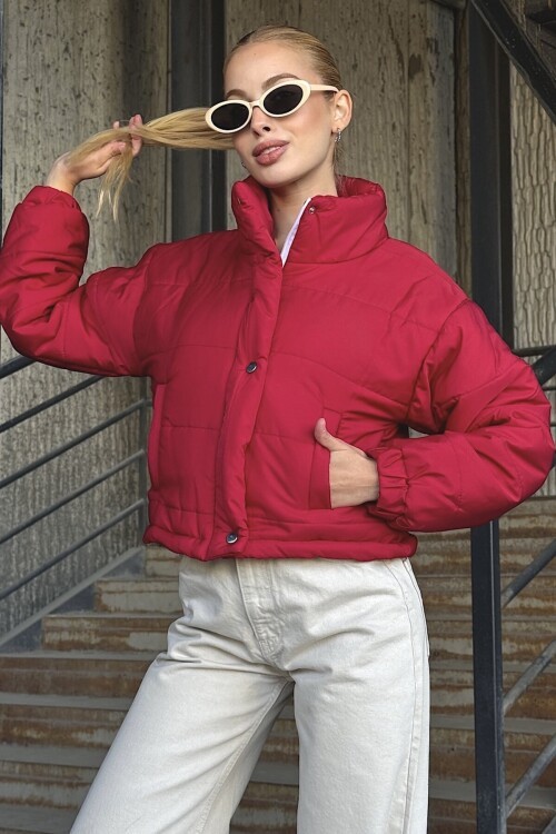 Dik Yaka Çıt Çıt ve Fermuar Kapamalı Şişme Mont