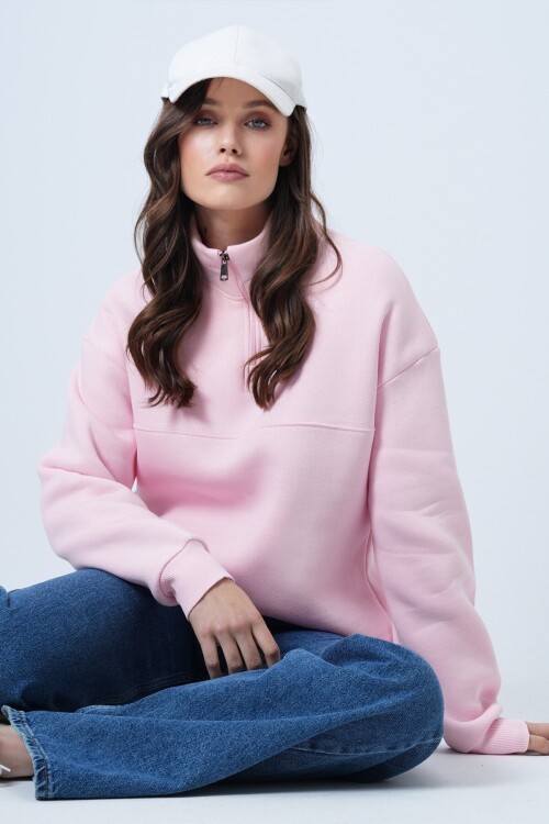 Dik Yaka Yarım Fermuarlı Çımalı Sweatshirt