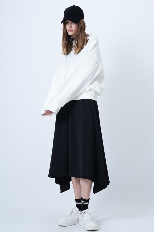 Dikiş Detaylı Oversize Tasarım Sweatshırt