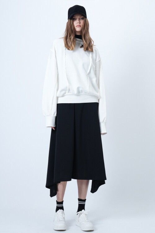 Dikiş Detaylı Oversize Tasarım Sweatshırt