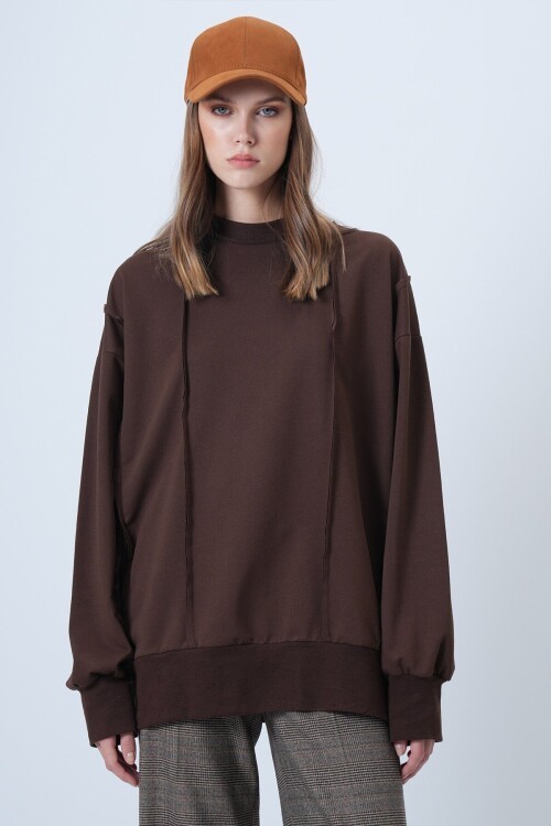 Dikiş Detaylı Oversize Tasarım Sweatshırt