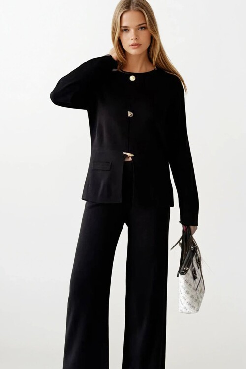 Düğme Detaylı Uzun Kollu Fit Bluz ve Yüksek Bel Pantolon Triko Takım