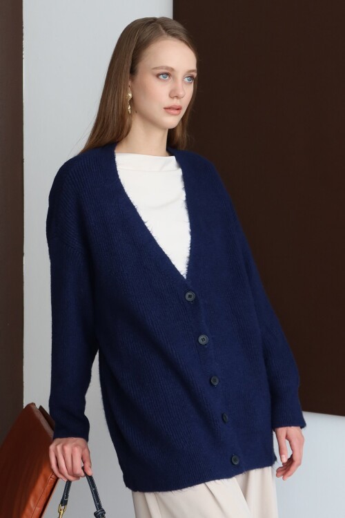 Düğme Kapamalı Fitilli Uzun Triko Hırka