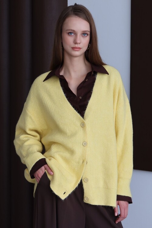 Düğme Kapamalı Fitilli Uzun Triko Hırka