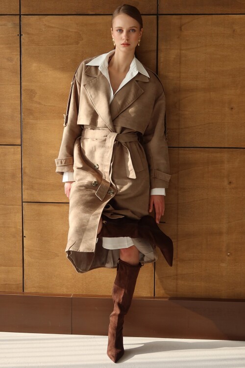 Düğme Kapamalı Kuşaklı Trençkot