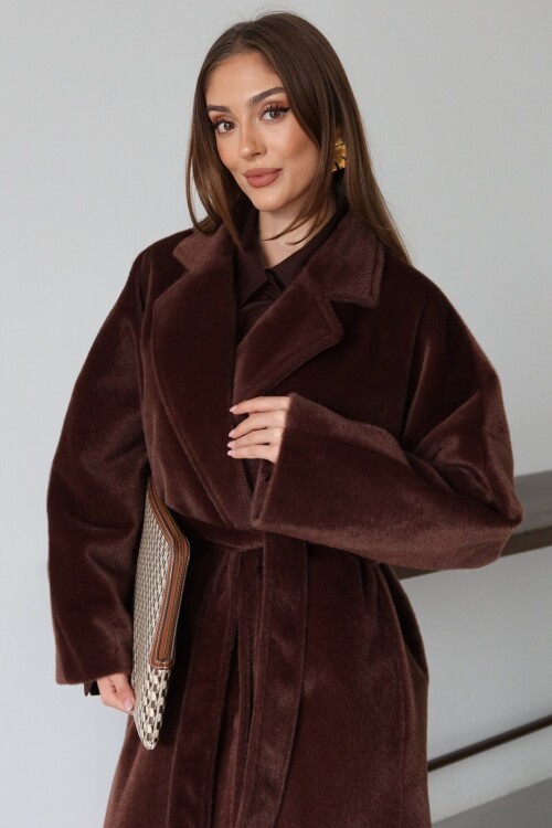 Düğmeli Kuşak Bağlamalı Yumoş Kaban