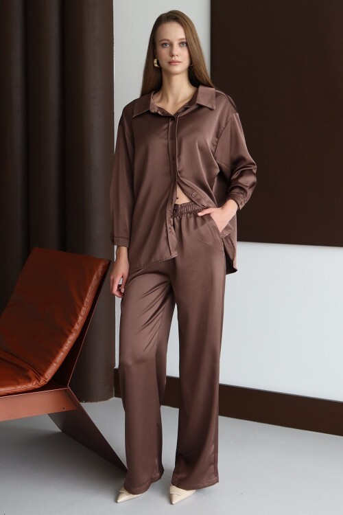 Düğmeli Oversize Saten Gömlek