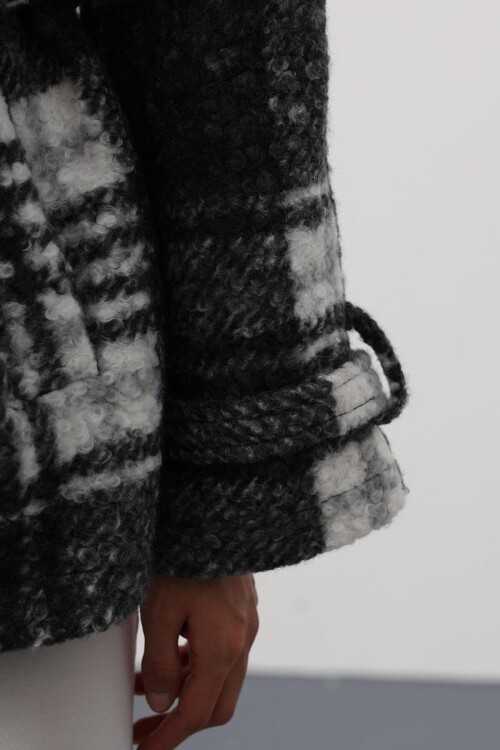 Ekose Desenli Çift Cepli Kuşaklı Kaban