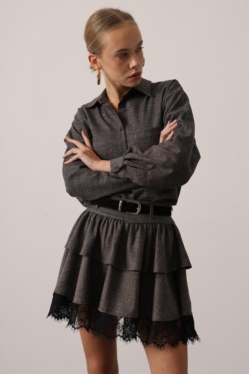 Ekose Desenli Dantel Detaylı Fırfırlı Mini Etek