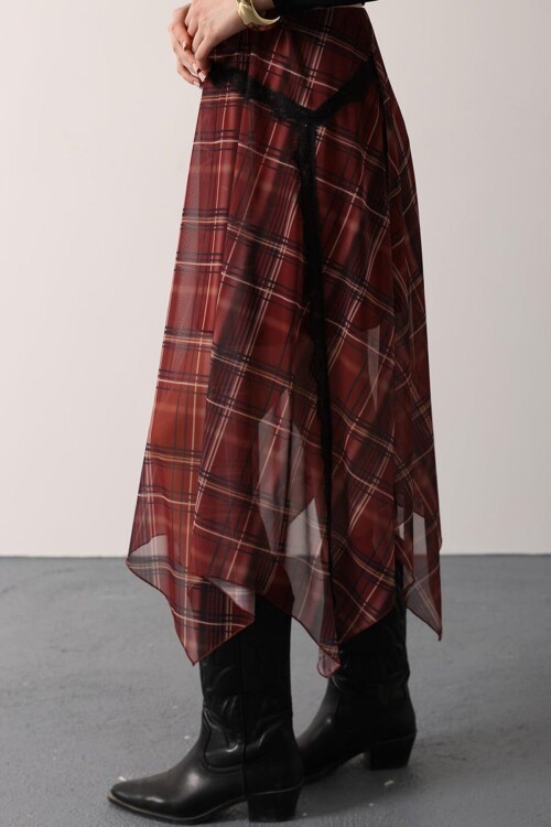 Ekoseli Asimetrik Kesim Dantelli Etek