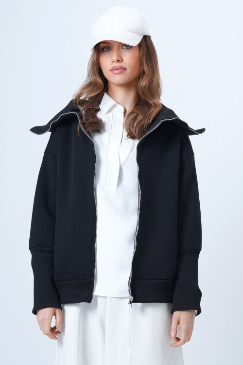 Fermuarlı Geniş Yakalı Uzun Kollu Sweatshirt