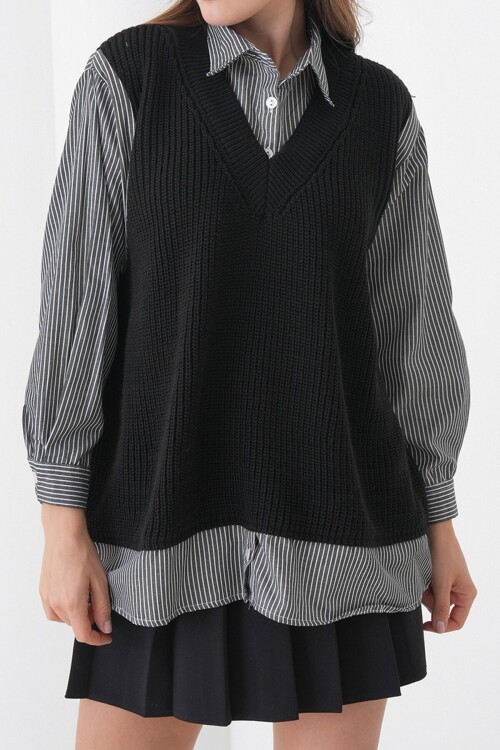 Gömlek Detaylı V Yaka Triko Süveter Bluz