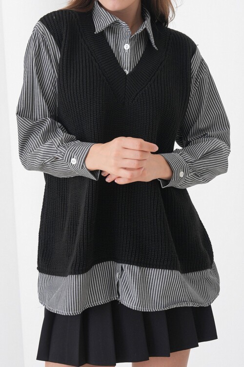 Gömlek Detaylı V Yaka Triko Süveter Bluz