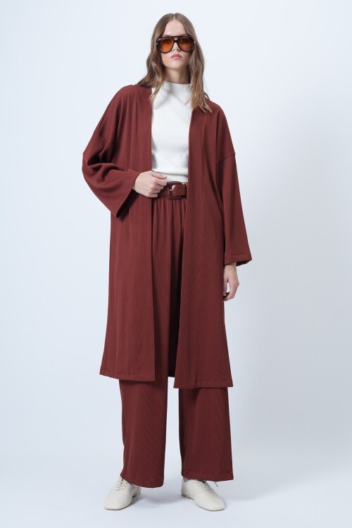 Kadife Uzun Ceket Ve Bol Kesim Kendinden Kordonlu Pantolon Takım