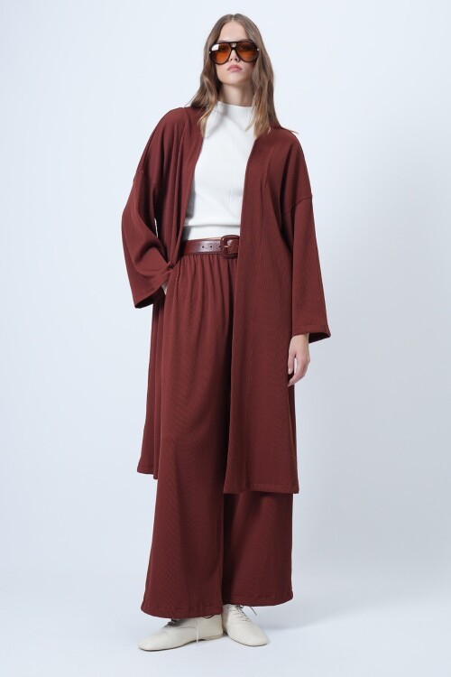 Kadife Uzun Ceket Ve Bol Kesim Kendinden Kordonlu Pantolon Takım