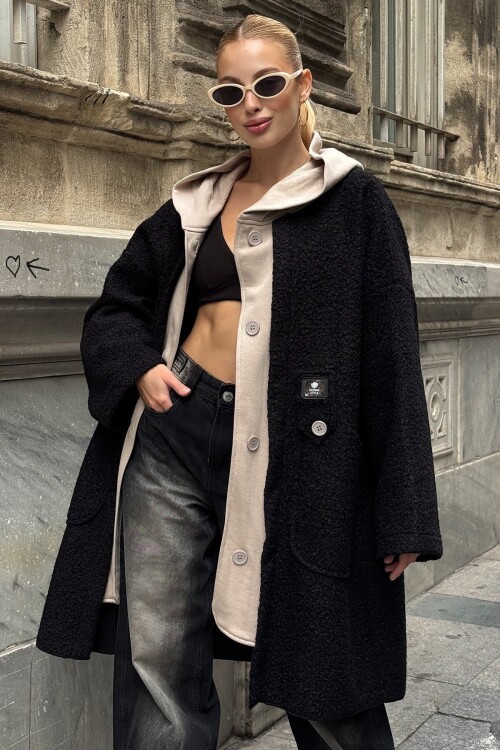 Kapüşonlu Çift Cepli Düğme Kapamalı Kaşe Kaban