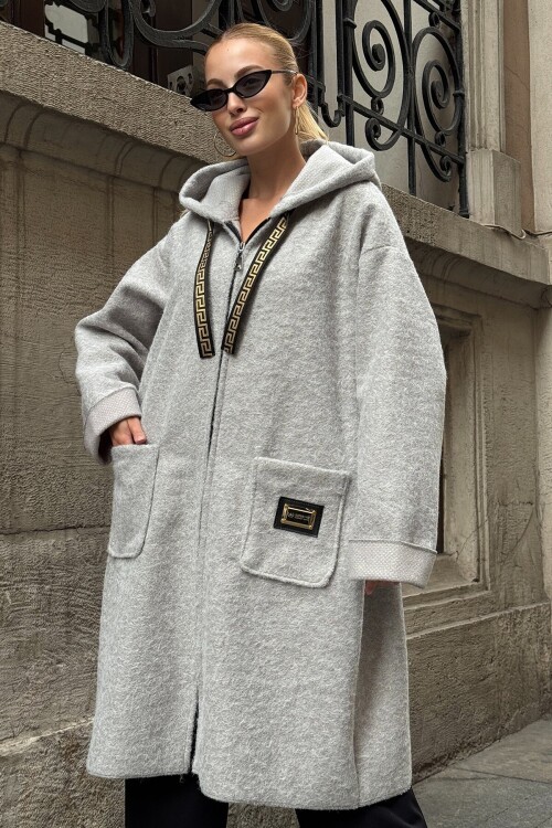 Gri Kapüşonlu Fermuar Kapamalı Torba Cepli Astarsız Kaban